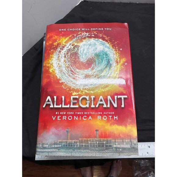 The Divergent Series HardCover Boxed Set By Veronica Roth: Divergent Insurgent A - Picture 11 of 16